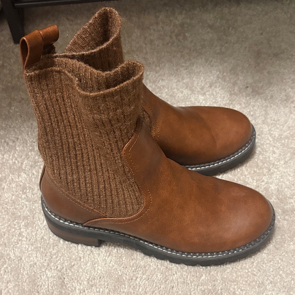 Universal Thread Brown Ankle Boots